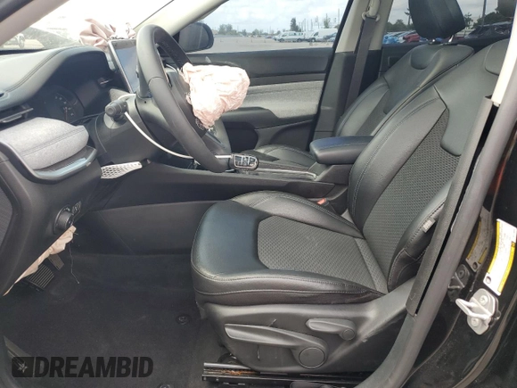 2022 Jeep Compass Latitude z VIN 3C4NJCBB0NT218033, wystawiony jako Copart lot #58291025 z przebiegiem 25 212 mil mil oraz Nie do naprawy • Non repairable. Historia ofert i sprzedaży dostępna na DreamBid. Obrazek 7.