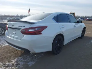 2018 Nissan Altima 2.5 SL with VIN 1N4AL3AP9JC299809, listed as a IAAI auction lot 41363780 with 33,507 mi miles. Bid and sale history available at carsss.com. Image 4.