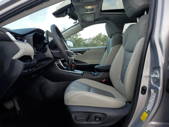 2024 Toyota RAV4 Hybrid XLE Premium with VIN 4T3B6RFV8RU162725, listed as a Copart auction lot 53995045 with 7,293 mi miles and Salvage Title. Bid and sale history available at carsss.com. Image 7.
