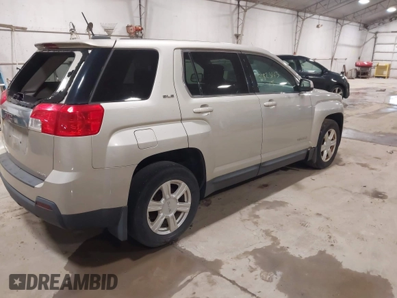 2015 GMC Terrain SLE z VIN 2GKFLVEK3F6265959, wystawiony jako IAAI lot #41823163 z przebiegiem 171 611 mil mil oraz . Historia ofert i sprzedaży dostępna na DreamBid. Obrazek 4.