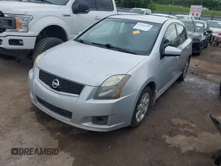 2010 Nissan Sentra S z VIN 3N1AB6AP1AL695996, wystawiony jako IAAI lot #42450128 z przebiegiem 199 606 mil mil oraz . Historia ofert i sprzedaży dostępna na DreamBid. Obrazek 17.