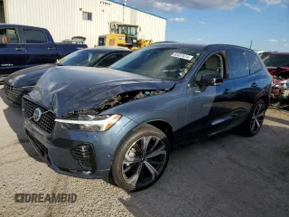 2023 Volvo XC60 Ultimate Dark Theme с VIN YV4062RXXP1279419, выставлен на аукционе Copart как лот 52557614 с пробегом 15 219 миль миль и Списание • Salvage title. История ставок и продаж доступна на DreamBid. Изображение 1.
