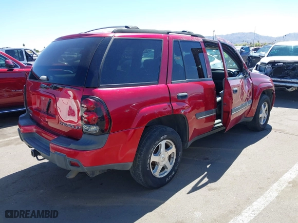 2002 Chevrolet TrailBlazer LS with VIN 1GNDT13SX22139403, listed as a IAAI auction lot 41862016 with 141,018 mi miles. Bid and sale history available at carsss.com. Image 4.