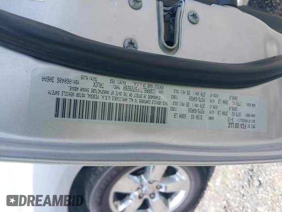2015 Ram 1500 Outdoorsman z VIN 1C6RR6LT1FS729280, wystawiony jako IAAI lot #42445245 z przebiegiem 175 649 mil mil oraz . Historia ofert i sprzedaży dostępna na DreamBid. Obrazek 9.