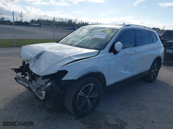 2019 Volkswagen Tiguan SE with VIN 3VV3B7AX9KM067418, listed as a IAAI auction lot 41434045 with 96,968 mi miles. Bid and sale history available at carsss.com. Image 16.