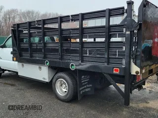 2007 Chevrolet Silverado 1500 with VIN 1GBJC34D67E167779, listed as a Copart auction lot 55501975 with 166,218 mi miles and Clean Title. Bid and sale history available at DreamBid. Image 3.