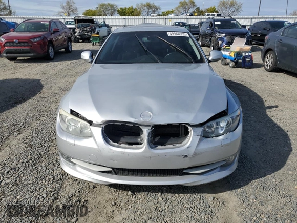 2011 BMW 3 Series 328i z VIN WBAKE5C55BE429684, wystawiony jako Copart lot #49988935 z przebiegiem 108 842 mil mil oraz Szkoda całkowita • Salvage title. Historia ofert i sprzedaży dostępna na DreamBid. Obrazek 5.