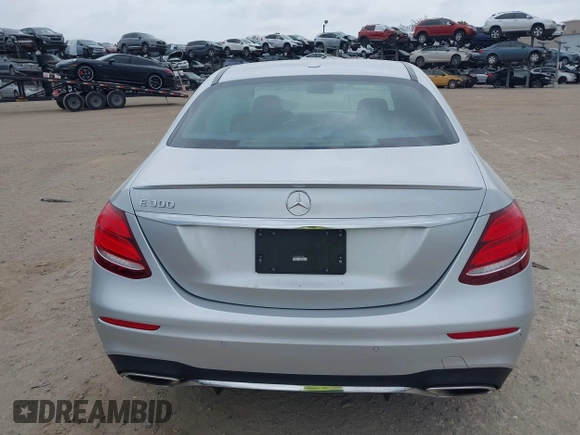 2019 Mercedes-Benz E-Class E 300 with VIN WDDZF4JB6KA515701, listed as a IAAI auction lot 41728642 with 62,636 mi miles. Bid and sale history available at carsss.com. Image 16.
