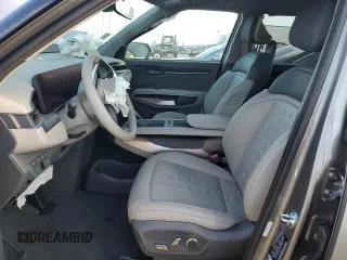 2024 Kia EV9 Wind z VIN KNDAFFS59R6018599, wystawiony jako Copart lot #66018504 z przebiegiem 1744 mil mil oraz Szkody całkowita. Historia ofert i sprzedaży dostępna na DreamBid. Obrazek 7.