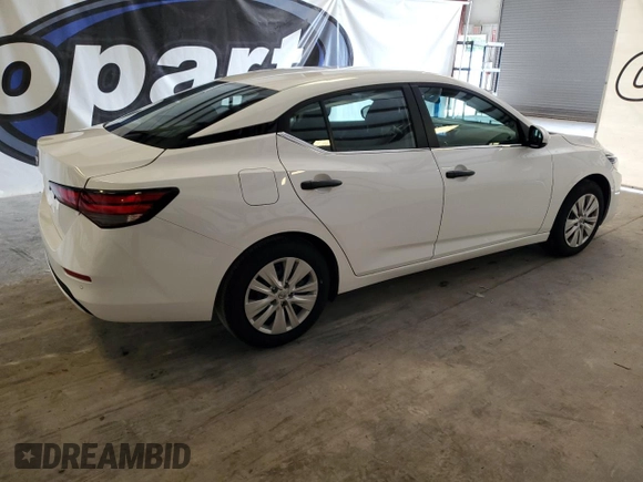 2025 Nissan Sentra S z VIN 3N1AB8BV4SY227080, wystawiony jako Copart lot #57001445 z przebiegiem 10 804 mil mil oraz Czysty tytuł • Clean title. Historia ofert i sprzedaży dostępna na DreamBid. Obrazek 3.