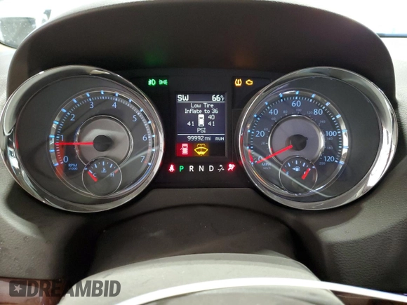 2014 Chrysler Town & Country Limited with VIN 2C4RC1GG3ER251812, listed as a Copart auction lot 61462694 with 99,992 mi miles and Salvage Title. Bid and sale history available at DreamBid. Image 9.