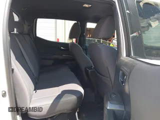 2017 Toyota Tacoma SR5 z VIN 5TFAZ5CN6HX047115, wystawiony jako IAAI lot #42124289 z przebiegiem 133 245 mil mil oraz . Historia ofert i sprzedaży dostępna na DreamBid. Obrazek 8.