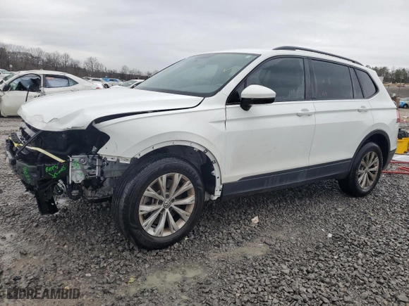 2020 Volkswagen Tiguan S with VIN 3VV1B7AX4LM037073, listed as a Copart auction lot 42588175 with 25,289 mi miles and Salvage Title. Bid and sale history available at carsss.com. Image 1.