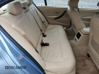 2014 BMW 3 Series 328i xDrive z VIN WBA3B5C58EP542888, wystawiony jako Copart lot #59136015 z przebiegiem 77 954 mil mil oraz Szkoda całkowita • Salvage title. Historia ofert i sprzedaży dostępna na DreamBid. Obrazek 10.