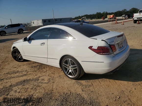 2015 Mercedes-Benz E 400 with VIN WDDKJ6HB2FF298934, listed as a Copart auction lot 74884344 with 157,841 mi miles and Salvage title. Bid and sale history available at DreamBid. Image 2.