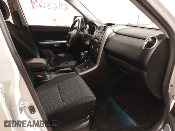 2006 Suzuki Grand Vitara Premium with VIN JS3TD943664100584, listed as a IAAI auction lot 41453129 with 159,220 mi miles and . Bid and sale history available at DreamBid. Image 5.