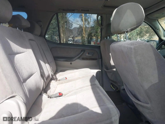2001 Toyota Sequoia SR5 with VIN 5TDZT34A91S032950, listed as a IAAI auction lot 41406720 with 261,140 mi miles. Bid and sale history available at carsss.com. Image 8.