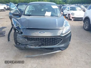 2020 Ford Escape SE z VIN 1FMCU0G63LUC26585, wystawiony jako IAAI lot #42332332 z przebiegiem 62 681 mil mil oraz . Historia ofert i sprzedaży dostępna na DreamBid. Obrazek 12.