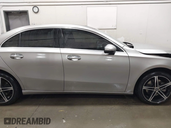 2019 Mercedes-Benz A 220 with VIN WDD3G4FB2KW032267, listed as a IAAI auction lot 41637000 with 51,121 mi miles and . Bid and sale history available at DreamBid. Image 13.