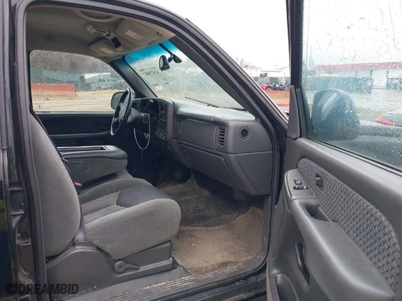 2003 Chevrolet Avalanche with VIN 3GNEK13T93G275451, listed as a IAAI auction lot 41875087 with 196,026 mi miles. Bid and sale history available at carsss.com. Image 5.
