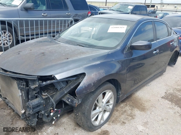 2013 Nissan Altima 2.5 SV with VIN 1N4AL3APXDN530094, listed as a IAAI auction lot 42080369 with 1 mi miles. Bid and sale history available at carsss.com. Image 2.