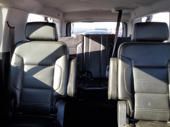 2015 GMC Yukon XL Denali with VIN 1GKS2JKJ6FR592902, listed as a Copart auction lot 81809144 with 226,718 mi miles and Clean Title. Bid and sale history available at DreamBid. Image 10.