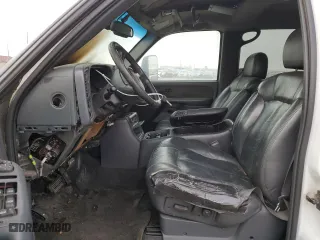 2001 Chevrolet Silverado 3500 LT with VIN 1GCJK331X1F171082, listed as a Copart auction lot 42096135 with 0 mi miles and Salvage Title. Bid and sale history available at carsss.com. Image 7.