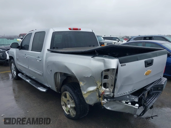 2013 Chevrolet Silverado 1500 LT with VIN 3GCPCSE06DG302775, listed as a IAAI auction lot 41903005 with 409,637 mi miles and . Bid and sale history available at DreamBid. Image 3.