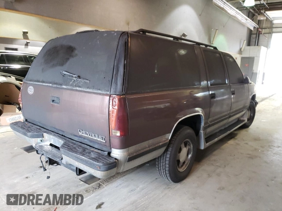 1997 Chevrolet Suburban with VIN 1GNEC16R1VJ352537, listed as a Copart auction lot 74200024 with 0 mi miles and Non Repairable. Bid and sale history available at carsss.com. Image 3.