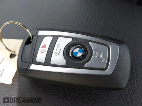 2021 BMW M2 Competition z VIN WBS2U7C05M7J18701, wystawiony jako IAAI lot #42256735 z przebiegiem 12 976 mil mil oraz . Historia ofert i sprzedaży dostępna na DreamBid. Obrazek 11.