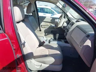 2008 Mercury Mariner with VIN 4M2CU91198KJ14439, listed as a IAAI auction lot 41745524 with 156,345 mi miles. Bid and sale history available at carsss.com. Image 5.