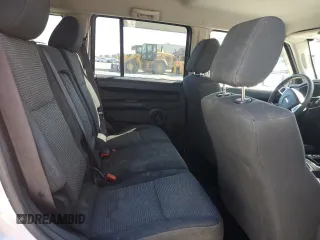 2008 Jeep Commander Sport с VIN 1J8HG48K88C162599, выставлен на аукционе Copart как лот 52981595 с пробегом 233 810 миль миль и Списание • Salvage title. История ставок и продаж доступна на DreamBid. Изображение 11.