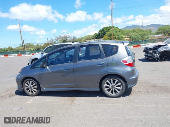 2013 Honda Fit Sport with VIN JHMGE8H5XDC038269, listed as a IAAI auction lot 41937182 with 43,902 mi miles. Bid and sale history available at carsss.com. Image 14.