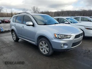 2013 Mitsubishi Outlander SE z VIN JA4JT3AW8DU014284, wystawiony jako Copart lot #85062254 z przebiegiem 167 630 mil mil oraz Czysty tytuł • Clean title. Historia ofert i sprzedaży dostępna na DreamBid. Obrazek 4.