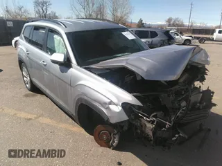 2022 Volkswagen Atlas 3.6L V6 SE w/Technology with VIN 1V2HR2CA7NC538014, listed as a IAAI auction lot 41764233 with 47,995 mi miles. Bid and sale history available at carsss.com. Image 1.
