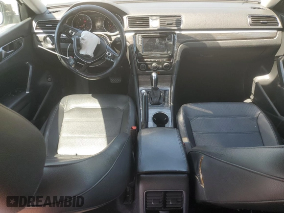 2017 Volkswagen Passat SE with VIN 1VWBT7A30HC013663, listed as a Copart auction lot 58043215 with 76,708 mi miles and Salvage title. Bid and sale history available at DreamBid. Image 8.