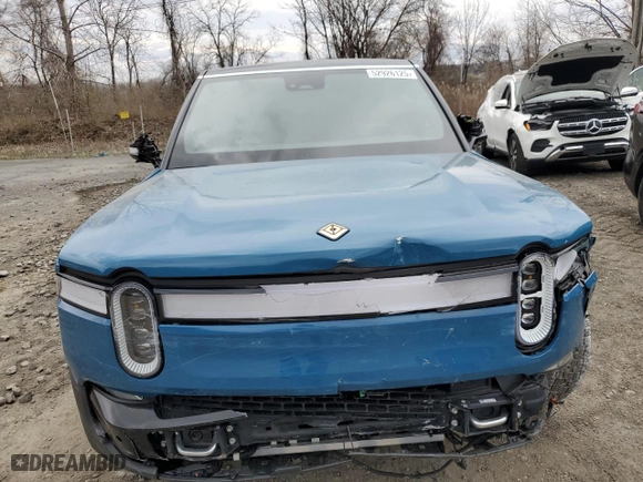 2022 Rivian R1S Launch Edition with VIN 7PDSGABL7NN003157, listed as a Copart auction lot 52926125 with 0 mi miles and Non Repairable. Bid and sale history available at carsss.com. Image 5.