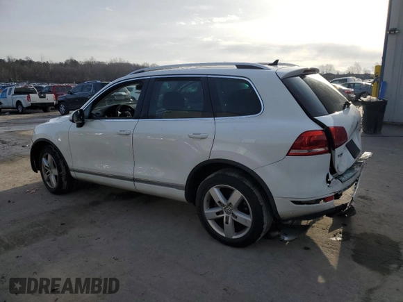 2013 Volkswagen Touareg Lux with VIN WVGEF9BP5DD000427, listed as a Copart auction lot 82340364 with Not Provided miles and Salvage Title. Bid and sale history available at DreamBid. Image 2.