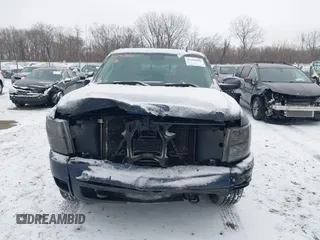 2007 Chevrolet Silverado 1500 LTZ with VIN 2GCEK13M771535698, listed as a IAAI auction lot 41295982 with 216,232 mi miles. Bid and sale history available at carsss.com. Image 12.