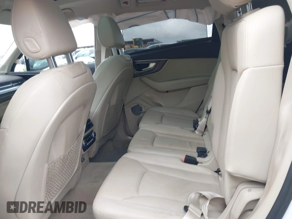 2019 Audi Q7 Premium Plus z VIN WA1LAAF71KD031123, wystawiony jako IAAI lot #41953574 z przebiegiem 48 999 mil mil oraz . Historia ofert i sprzedaży dostępna na DreamBid. Obrazek 8.