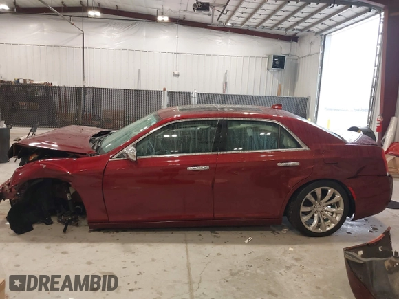 2020 Chrysler 300 Limited with VIN 2C3CCAEG2LH102999, listed as a IAAI auction lot 41331106 with 63,912 mi miles. Bid and sale history available at carsss.com. Image 15.