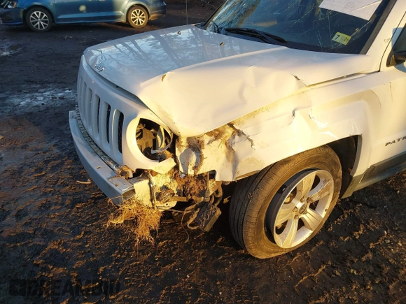 2011 Jeep Patriot Latitude with VIN 1J4NF1GBXBD207180, listed as a IAAI auction lot 41327968 with 166,564 mi miles and . Bid and sale history available at DreamBid. Image 6.