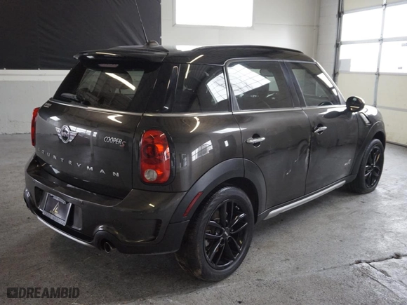 2016 MINI Cooper Countryman S with VIN WMWZC5C55GWU00997, listed as a Copart auction lot 48536605 with 41,217 mi miles and Salvage Title. Bid and sale history available at carsss.com. Image 3.