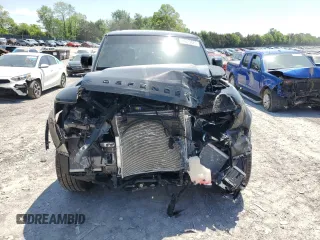 2024 Land Rover Defender X z VIN SALEX7EU2R2314703, wystawiony jako Copart lot #54610625 z przebiegiem 5 351 mil mil oraz Szkoda całkowita • Salvage title. Historia ofert i sprzedaży dostępna na DreamBid. Obrazek 5.