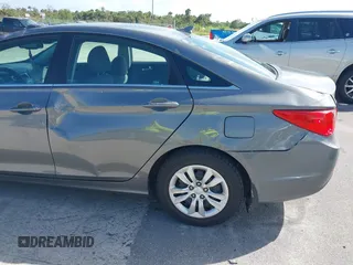 2012 Hyundai Sonata GLS with VIN 5NPEB4AC7CH436500, listed as a IAAI auction lot 40739512 with 133,902 mi miles. Bid and sale history available at carsss.com. Image 6.