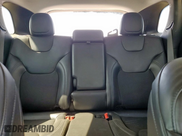 2020 Jeep Cherokee Latitude Plus with VIN 1C4PJLLB4LD557114, listed as a Copart auction lot 61626615 with 49,069 mi miles and Clean title. Bid and sale history available at DreamBid. Image 10.