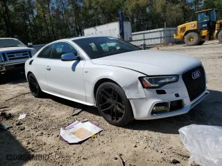 2013 Audi S5 Prestige with VIN WAU3GAFR1DA005015, listed as a Copart auction lot 47933005 with 175,686 mi miles and Salvage Title. Bid and sale history available at carsss.com. Image 4.