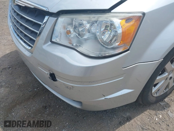 2008 Chrysler Town & Country Touring with VIN 2A8HR54P78R838906, listed as a IAAI auction lot 42203581 with 150,000 mi miles and . Bid and sale history available at DreamBid. Image 14.