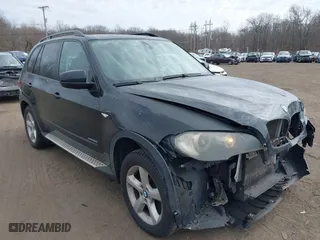2009 BMW X5 30i with VIN 5UXFE43579L037535, listed as a IAAI auction lot 41715317 with 210,697 mi miles. Bid and sale history available at carsss.com. Image 17.