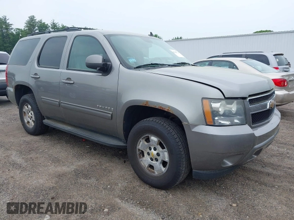 2009 Chevrolet Tahoe 2LT z VIN 1GNFK23069R250256, wystawiony jako IAAI lot #42448620 z przebiegiem 207 255 mil mil oraz . Historia ofert i sprzedaży dostępna na DreamBid. Obrazek 1.